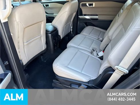 Used 2023 Ford Explorer XLT w/ Equipment Group 202A image 27