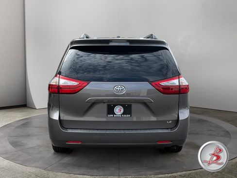 Used 2017 Toyota Sienna LE FWD image 6