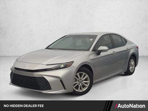 Certified 2025 Toyota Camry LE FWD image 1
