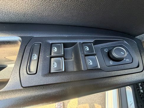 Used 2019 Volkswagen Atlas SEL Premium image 10