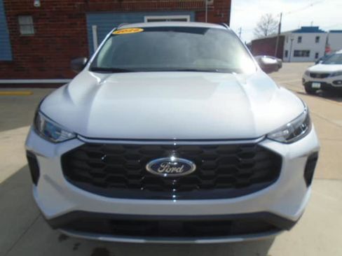 New 2026 Ford Escape ST-Line w/ Tech Pack #1 AWD/4WD image 11