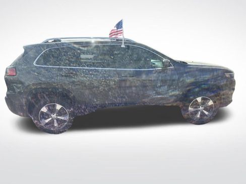 Used 2019 Jeep Cherokee Limited AWD/4WD image 29
