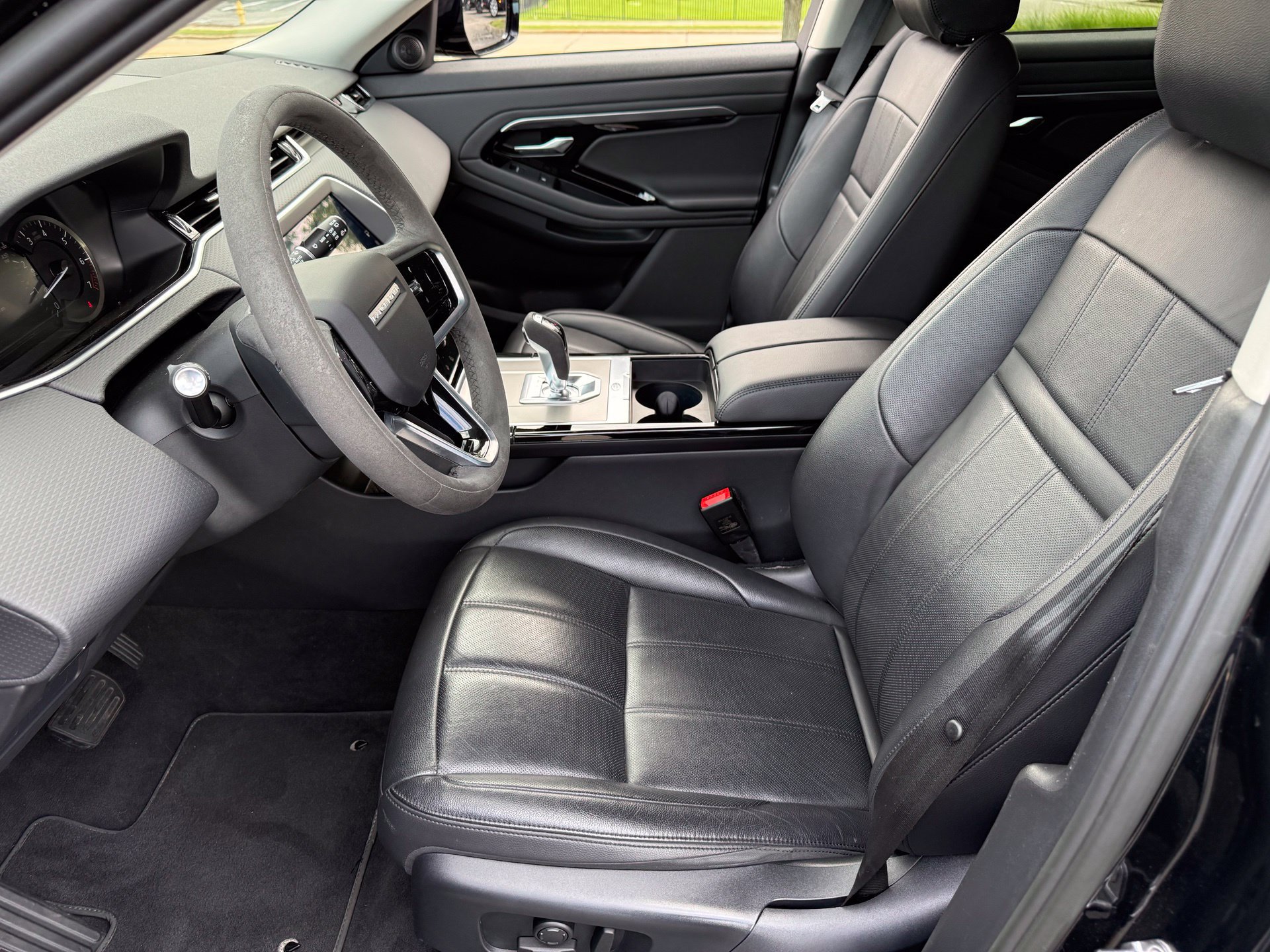 Used 2023 Land Rover Range Rover Evoque S AWD/4WD image 21