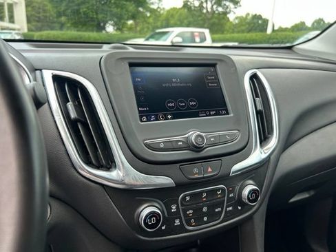 Used 2024 Chevrolet Equinox LT AWD/4WD image 24