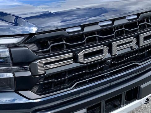 Used 2025 Ford F150 Raptor AWD/4WD image 30