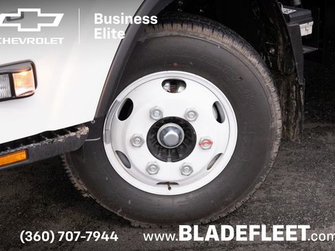 New 2025 Chevrolet Low Cab Forward image 9