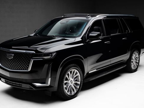 Used 2023 Cadillac Escalade ESV Premium Luxury w/ LPO, Floor Liner Package AWD/4WD image 5