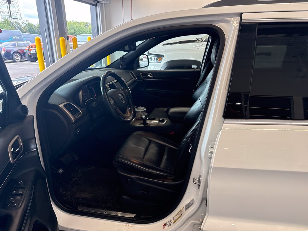 Used 2015 Jeep Grand Cherokee Limited AWD/4WD image 6