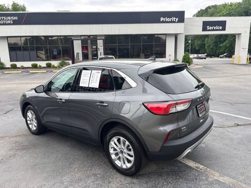 Used 2022 Ford Escape SE w/ Convenience Package AWD/4WD image 5
