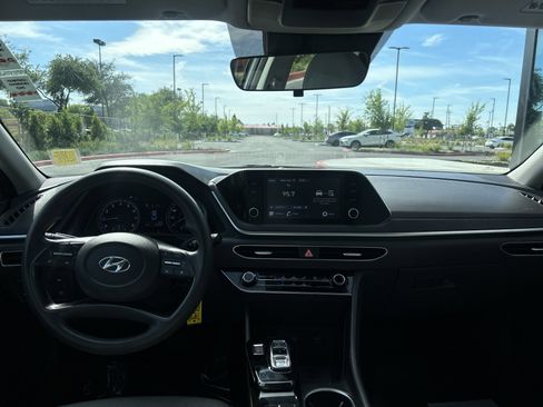 Used 2021 Hyundai Sonata SE image 14