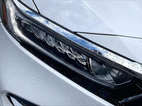 Used 2020 Honda Accord EX image 28