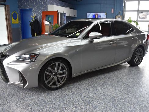 Used 2018 Lexus IS 300 F Sport image 9