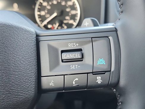 Used 2026 Nissan Rogue SV w/ Cold Weather Package AWD/4WD image 11