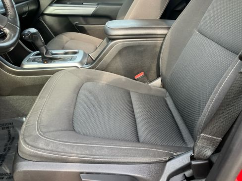 Used 2021 Chevrolet Colorado LT w/ LT Convenience Package AWD/4WD image 9