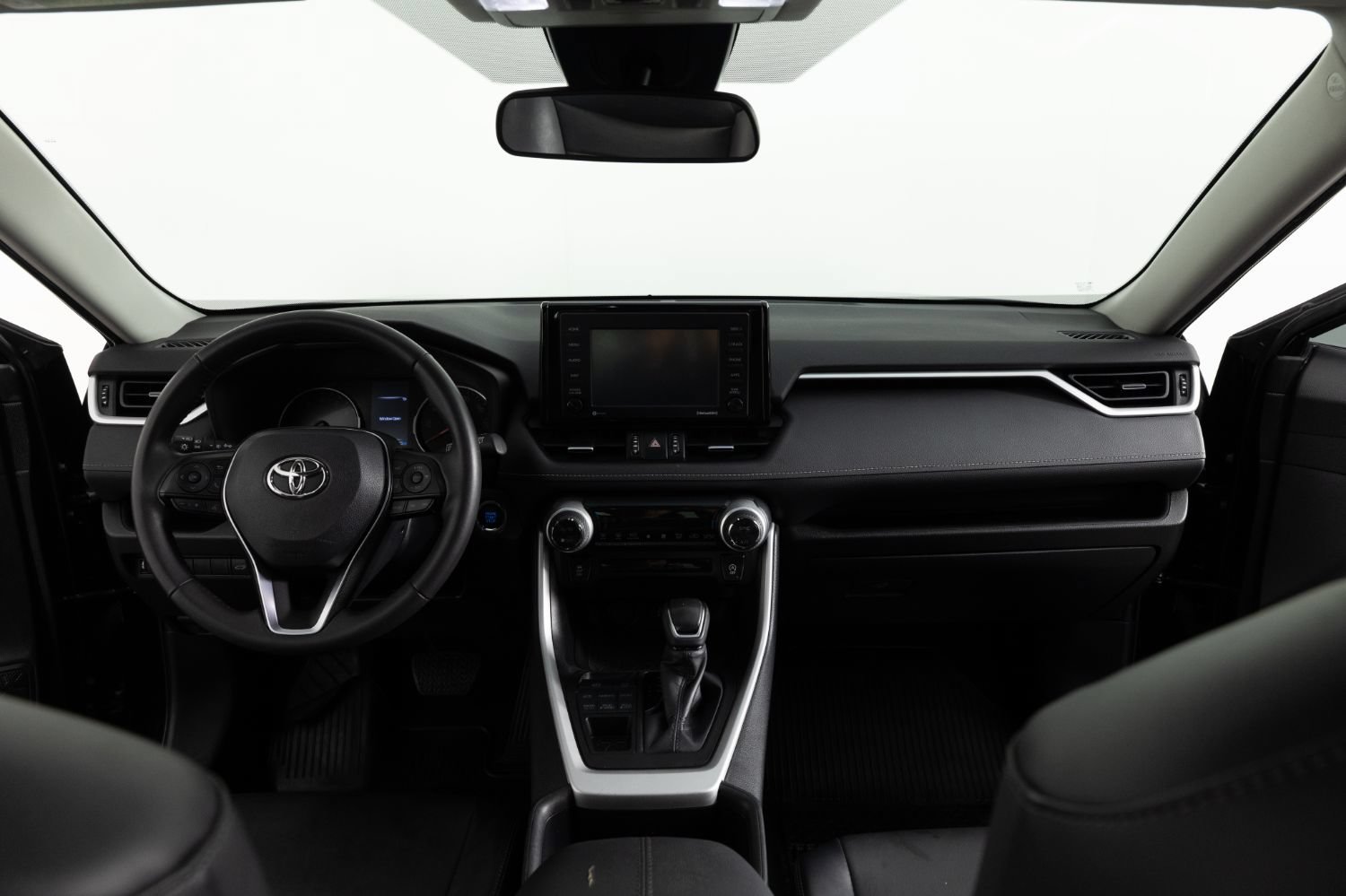 Used 2022 Toyota RAV4 XLE Premium AWD/4WD image 35