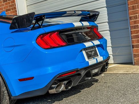 Used 2022 Ford Mustang Shelby GT500 w/ Carbon Fiber Track Pack image 24