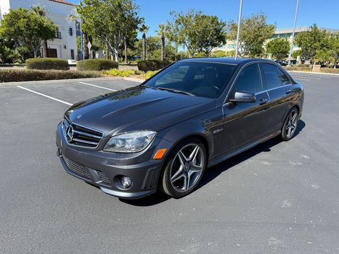 Used 2010 Mercedes-Benz C 63 AMG Sedan image 4