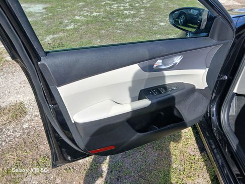 Used 2022 Kia Forte LXS FWD image 10