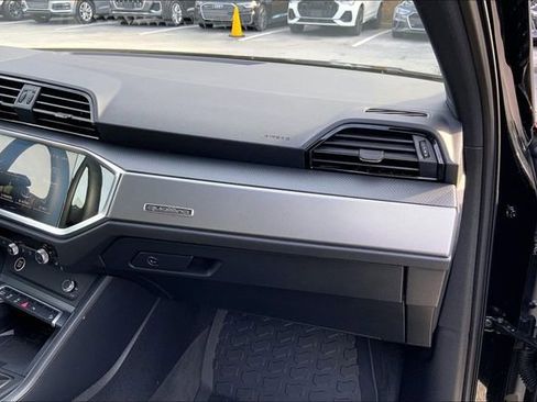 Certified 2025 Audi Q3 2.0T Premium w/ Convenience Package image 18