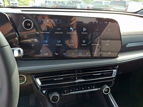 New 2026 Chevrolet Traverse LT w/ LPO, Floor Liner Package FWD image 12