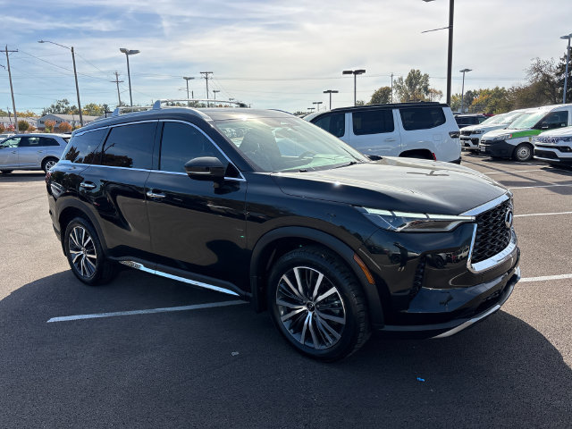 Used 2023 INFINITI QX60 Sensory w/ Vision Package AWD/4WD image 7