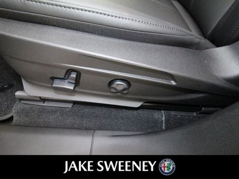 Used 2022 Alfa Romeo Stelvio Sprint AWD/4WD image 25