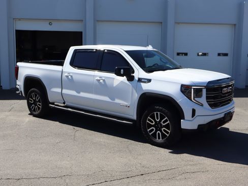 Used 2024 GMC Sierra 1500 AT4 w/ AT4 Premium Package AWD/4WD image 2