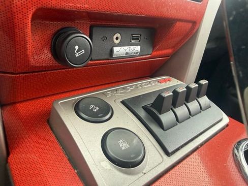 Used 2010 Ford F150 Raptor image 31