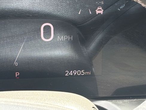 Used 2025 Buick Encore GX Preferred AWD/4WD image 36