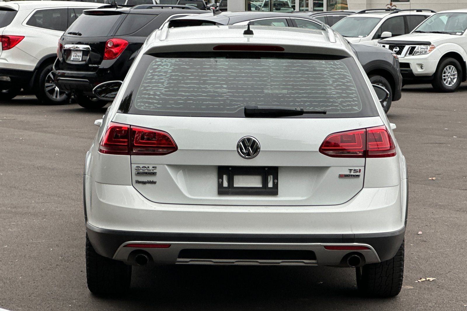 Used 2017 Volkswagen Golf Alltrack S AWD/4WD image 5