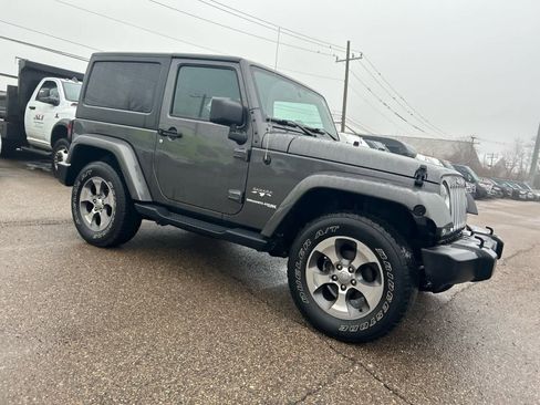 Certified 2018 Jeep Wrangler Sahara w/ Connectivity Group image 13