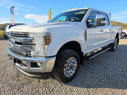 Used 2018 Ford F250 Lariat w/ Lariat Ultimate Package image 3