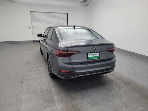 Used 2023 Volkswagen Jetta Sport image 6