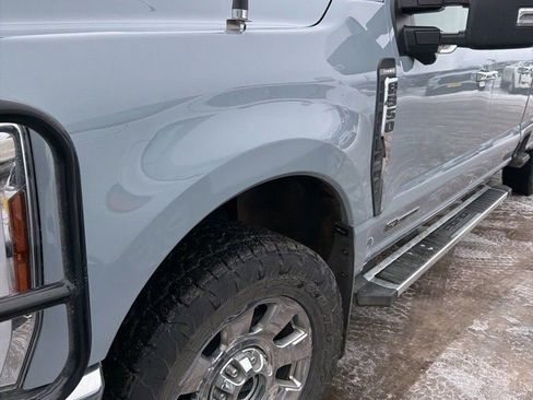 Used 2025 Ford F350 Lariat w/ Chrome Package image 30