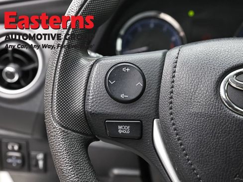 Used 2019 Toyota Corolla LE FWD image 15