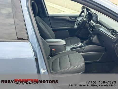 Used 2025 Ford Escape Active AWD/4WD image 26