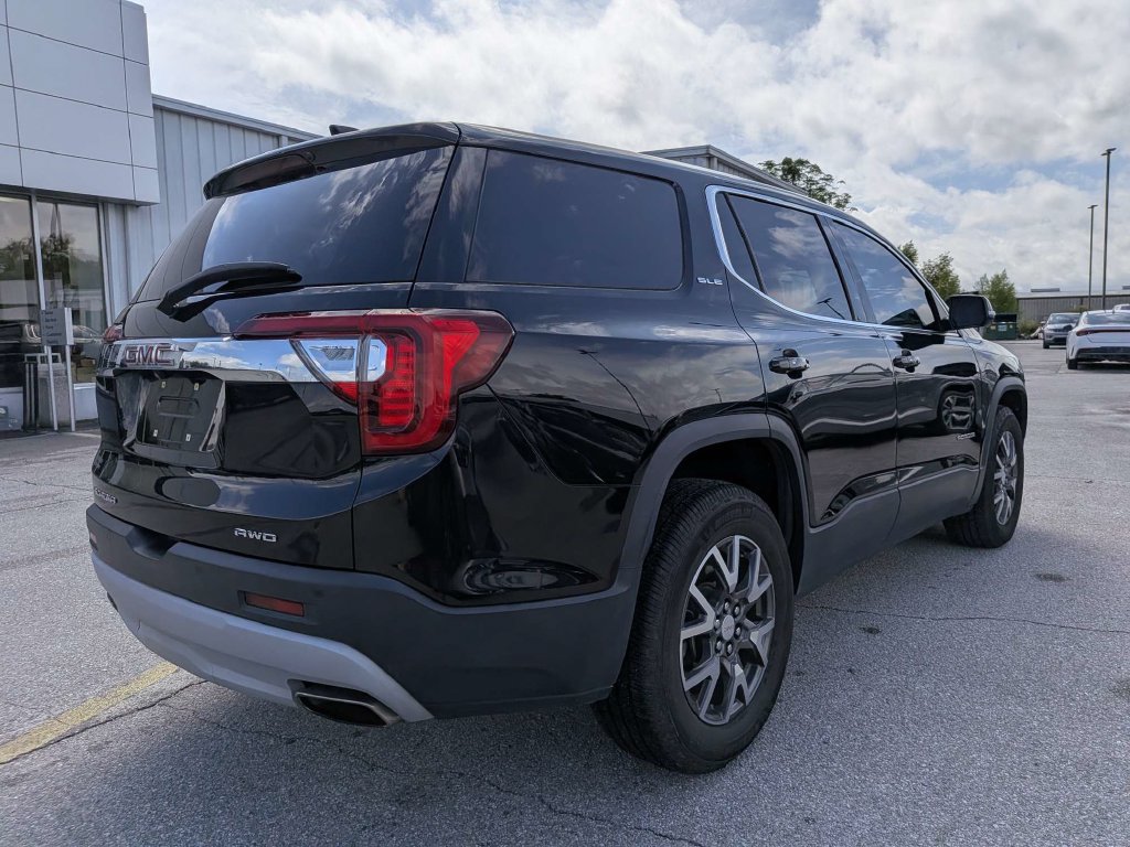 Used 2020 GMC Acadia SLE w/ LPO, Floor Liner Package AWD/4WD image 3