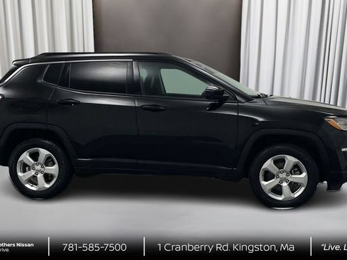 Used 2019 Jeep Compass Latitude w/ Cold Weather Group AWD/4WD image 4