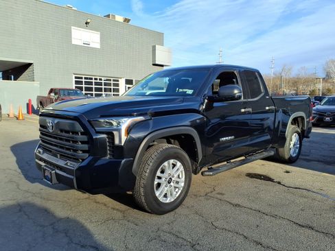 Used 2022 Toyota Tundra SR5 image 3