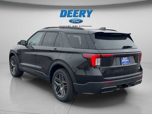 New 2026 Ford Explorer ST-Line w/ ST-Line Street Pack image 4