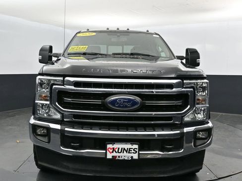 Certified 2020 Ford F350 Lariat w/ Lariat Value Package image 5