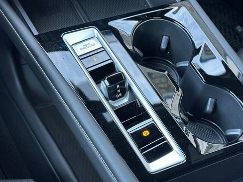 Used 2024 Volkswagen Atlas Cross Sport SE image 22