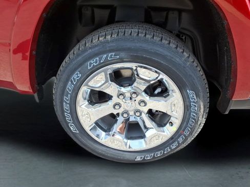 New 2026 RAM 1500 4x4 Crew Cab image 10