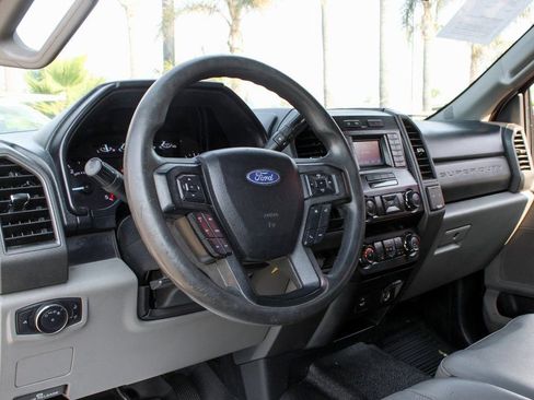Used 2019 Ford F550 2WD Crew Cab Super Duty image 18
