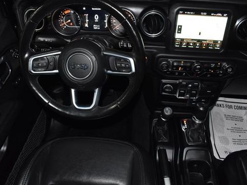 Used 2020 Jeep Wrangler Unlimited Sahara image 12