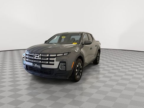 Used 2025 Hyundai Santa Cruz SE AWD/4WD image 5