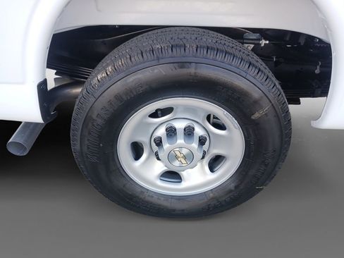 New 2025 Chevrolet Express 3500 Extended w/ Driver Convenience Package image 31
