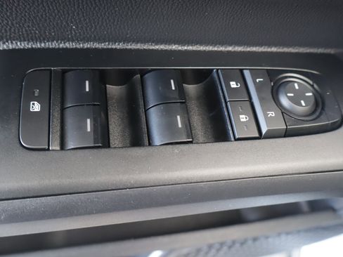 Certified 2024 Toyota Tacoma SR5 image 12