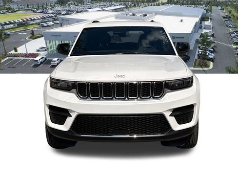 New 2026 Jeep Grand Cherokee Laredo image 8
