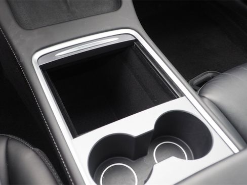 Used 2023 Tesla Model 3 Standard Range image 22